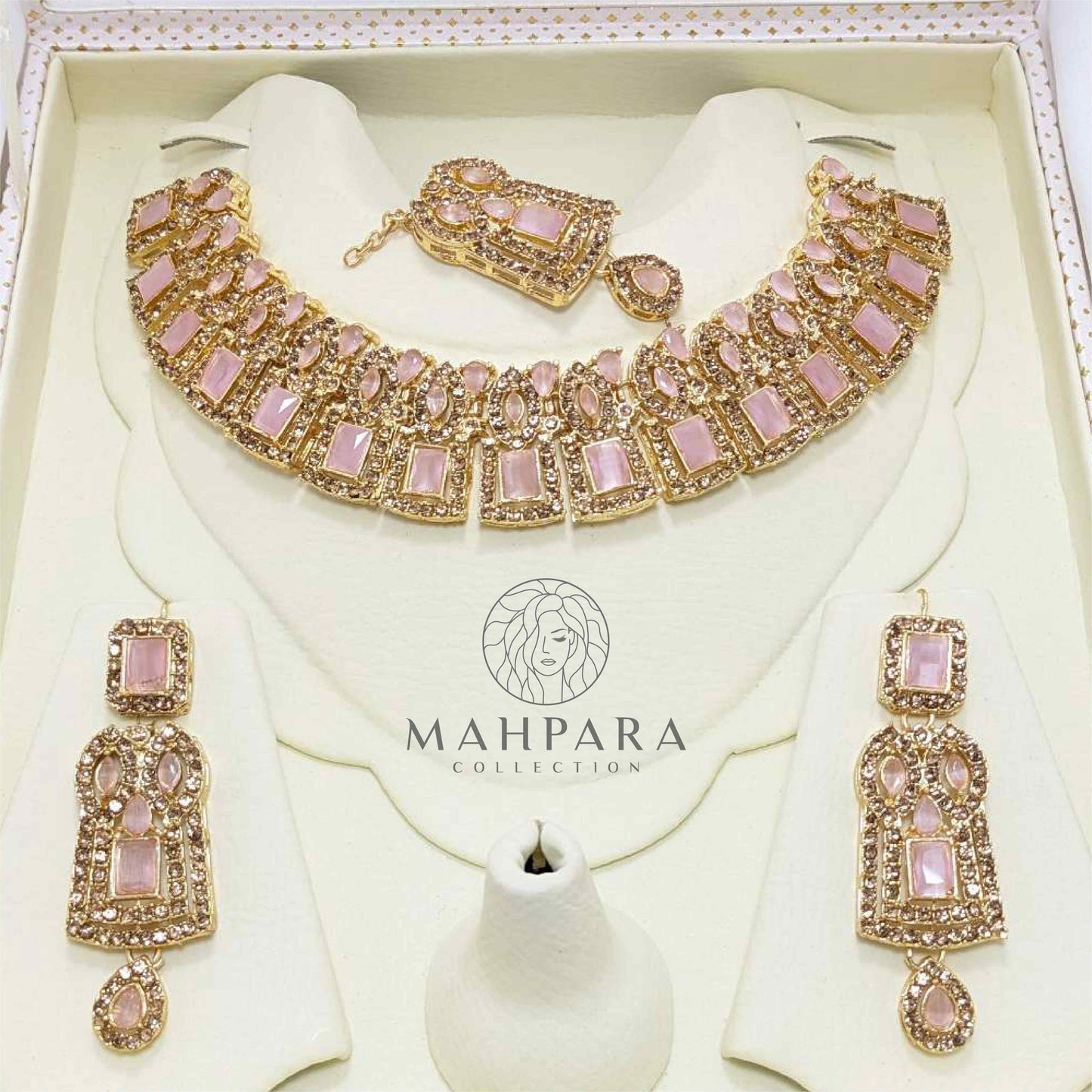 Premium Quality Golden Finish Bridal Jewelry Set For Girls / Women