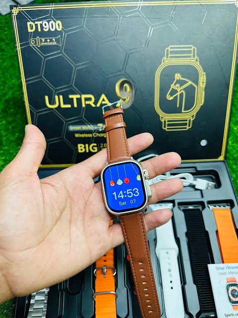 7 in 1 Ultra Smart Watch 49mm Full HD Screen Wireless Charging
